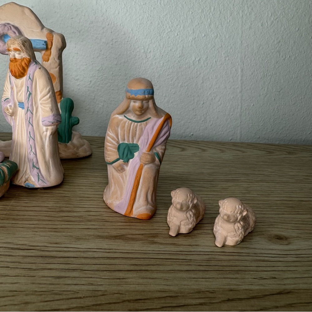 Holiday Time Southwest Themed Nativity Set Hand Painted Terracotta 10 Piece Set - Picture 9 of 13